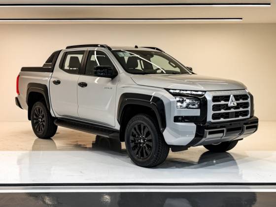 MITSUBISHI TRITON 2.4 BITURBO DIESEL CD KATANA 4X4 AUTOMÁTICO